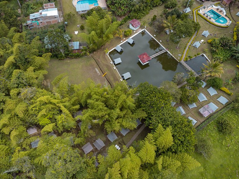 Aventura en Carpa Flotante en Mystic Natural.