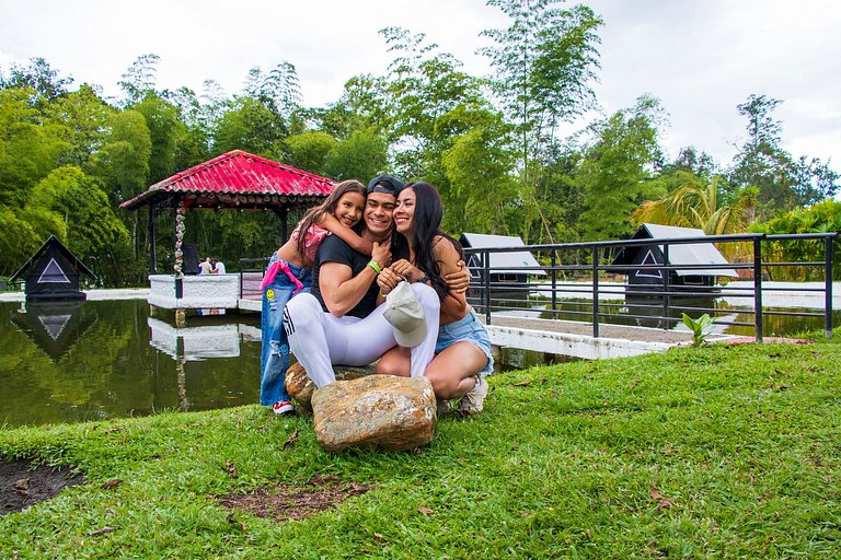 Aventura en Carpa Flotante en Mystic Natural.