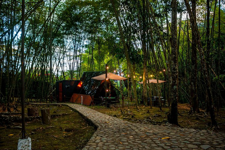 Aventura en Carpa Flotante en Mystic Natural.