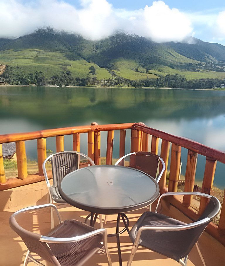 Cabin on the Shores of Lake Nature & Fun