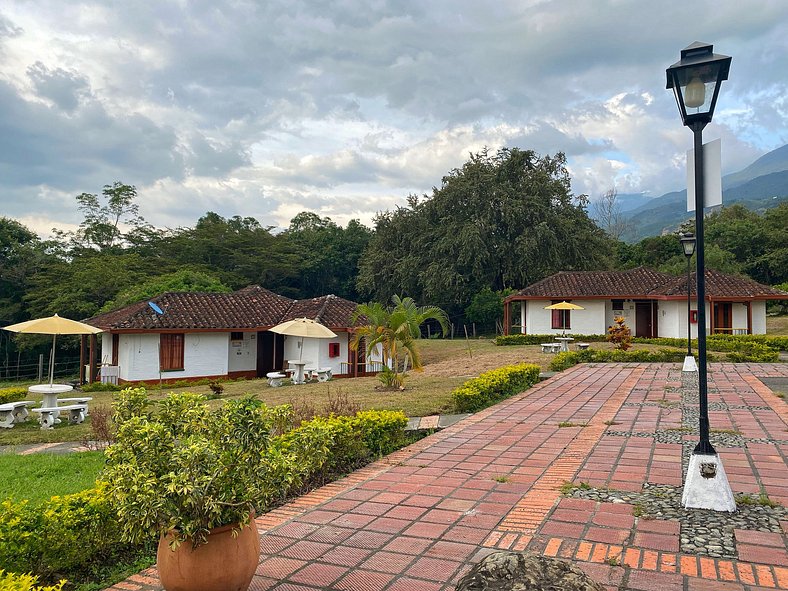 Confort y Estilo en el Corazón del Valle