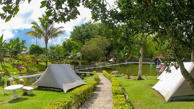 Desconéctate y Relájate,Camping de Lujo en el Lago