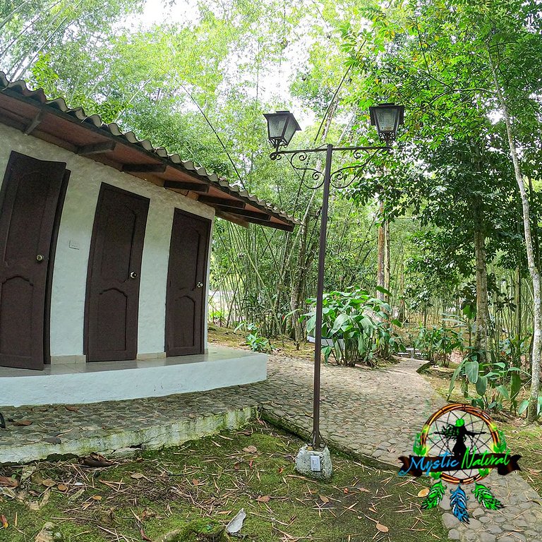 Refugio Familiar con Piscina y Vistas al Lago