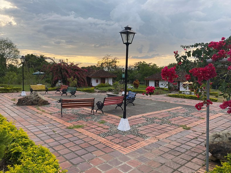 Relájate en Hotel Piedemonte: Comodidad y Paisaje